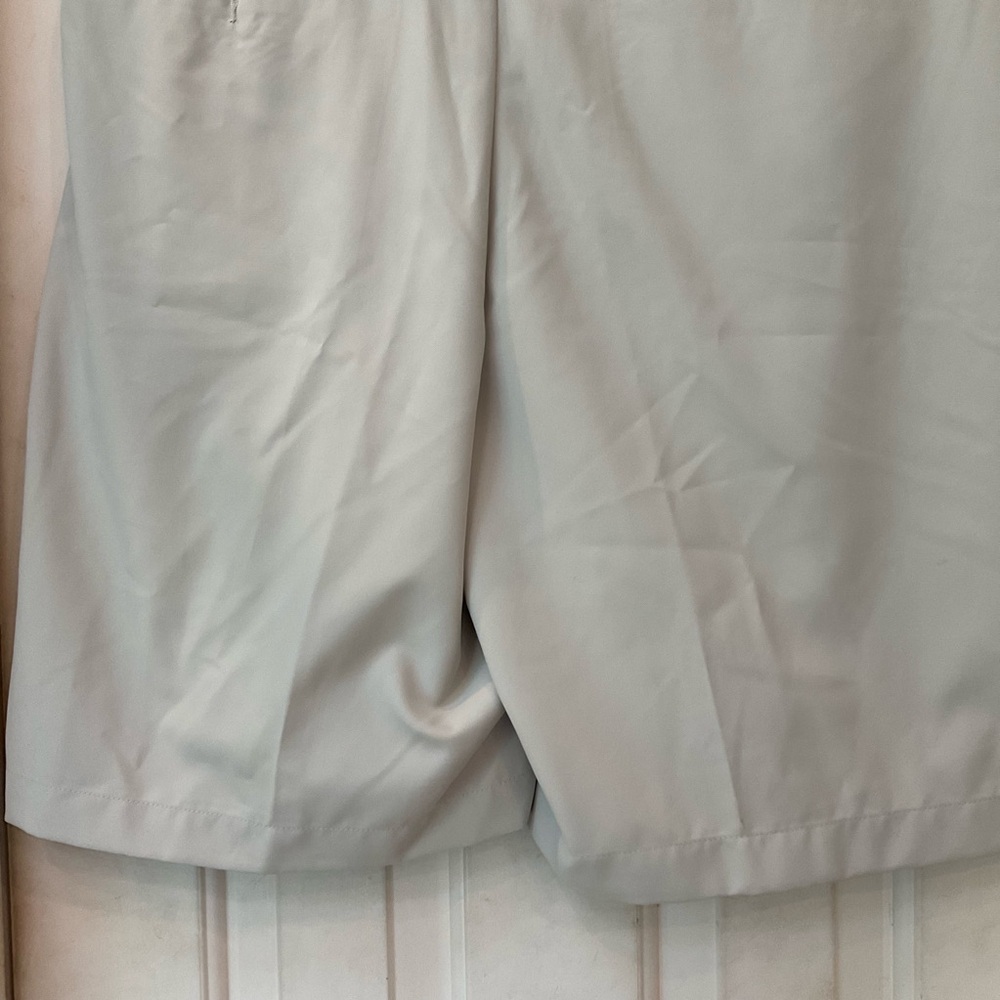 Champions Tour Men’s Shorts NWOT, Pleated Front, Zip, Loops, Side Lockets, Sz 36 - Picture 10 of 12